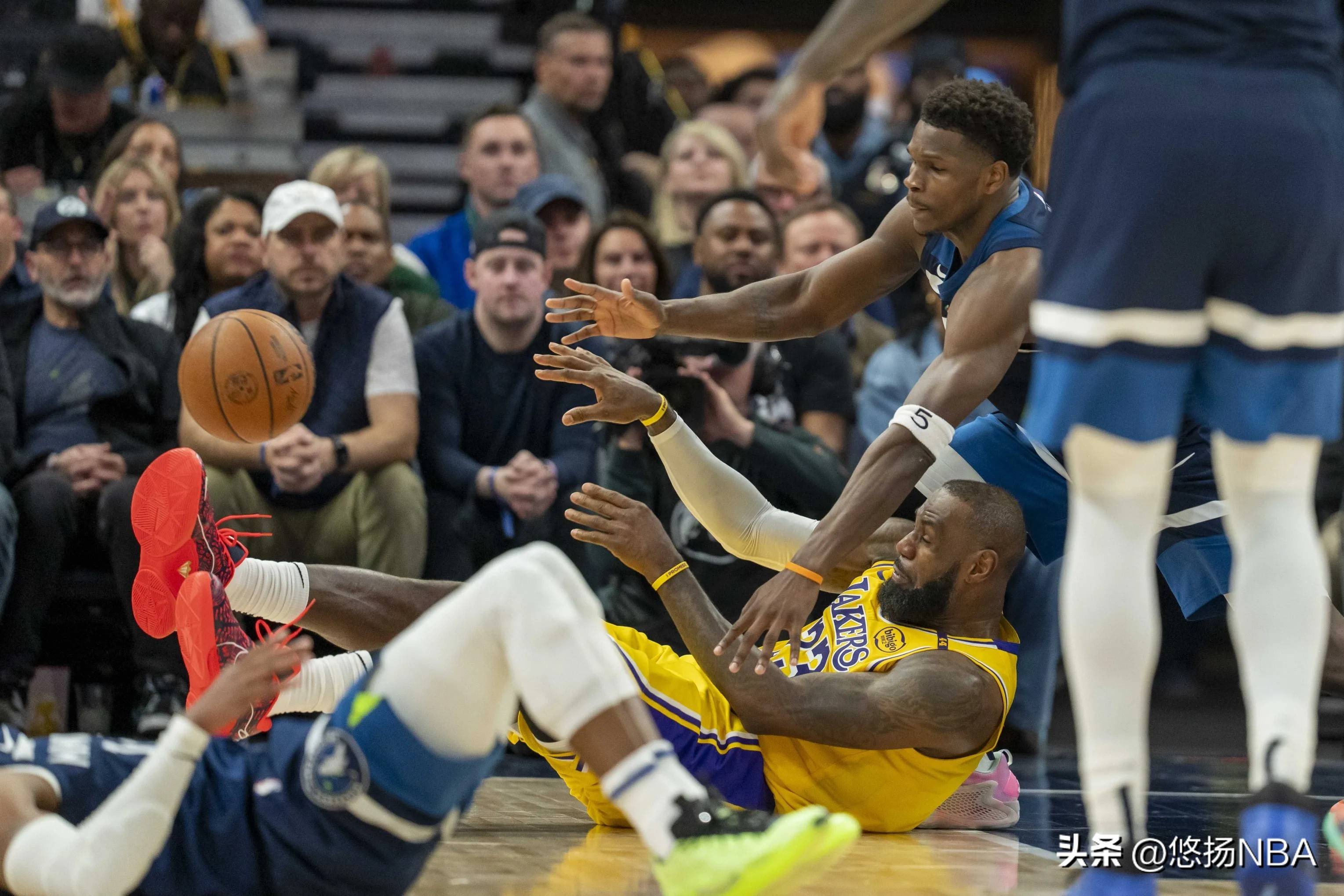 乐鱼-NBA季后赛倒计时，门兴格拉德巴赫关键时刻门线救险，细节引发关注，悬念犹存，纪律约束更严格的简单介绍-乐鱼